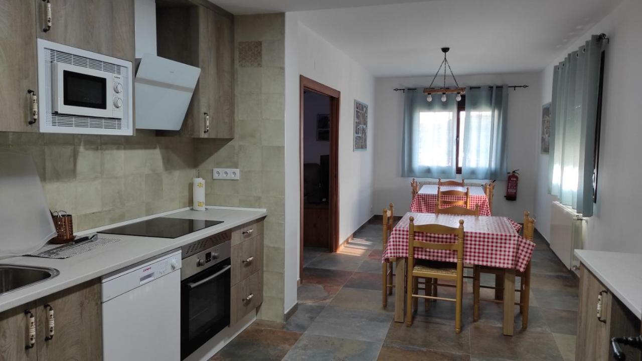 Casa Rural La Colmena Del Geoparque Navatrasierra Kültér fotó