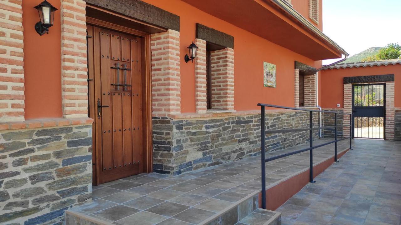 Casa Rural La Colmena Del Geoparque Navatrasierra Kültér fotó