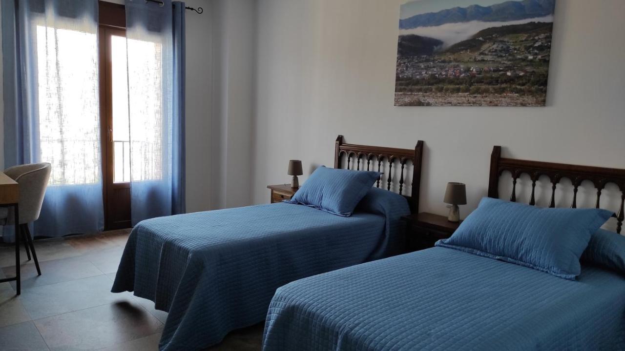 Casa Rural La Colmena Del Geoparque Navatrasierra Kültér fotó