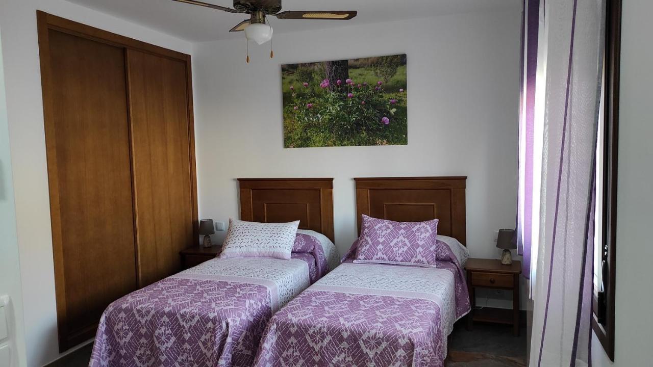 Casa Rural La Colmena Del Geoparque Navatrasierra Kültér fotó